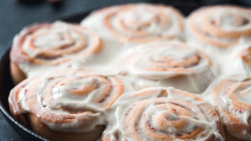 How to Cook Pillsbury Cinnamon Rolls in Air Fryer